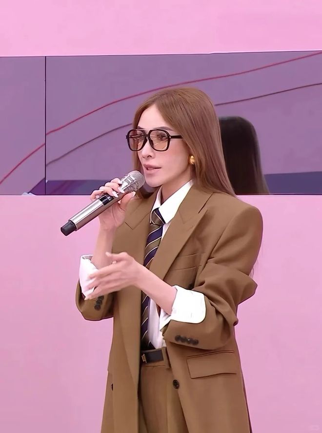 兩套高定加身 恭請蕭貴妃回宮(圖4)